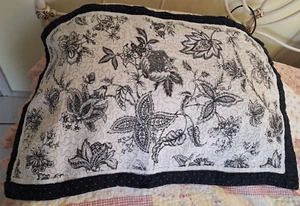Royal Heritage Pillow Shams King Size Set of 2 Quilted Black and White Tropical - Picture 1 of 6