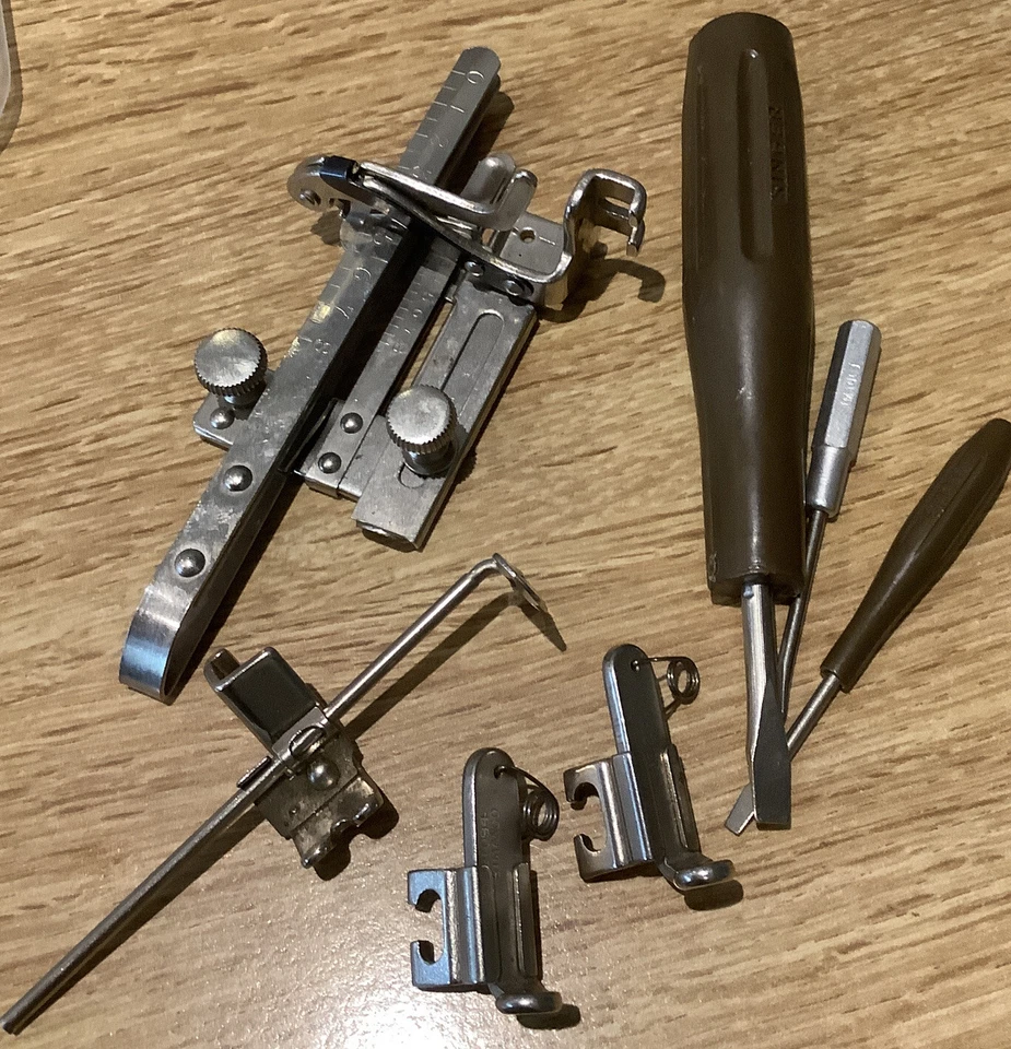 Singer Simanco Original Parts/Feet and Accesories for Featherweight 221k/222k - Image 1 of 1