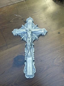 Kruzifix Kreuz grau & weiß glasiertes Porzellan 12" lang 7" breit - Bild 1 von 5