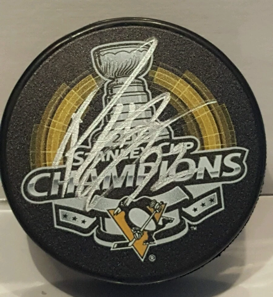 Patric Hornqvist Signed 2016 Penguins Stanley Cup Champs Hockey Puck  TSE COA  - Image 1 of 4