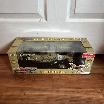 Ultimate Soldier 1:32 Italian Macchi C.202 Folgore Tarantola Gela 1942 No. 13299 - Image 1 of 4