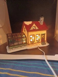 Vintage Retired ST. NICHOLAS SQUARE Christmas Florist Shop ***read Description** - Picture 1 of 23