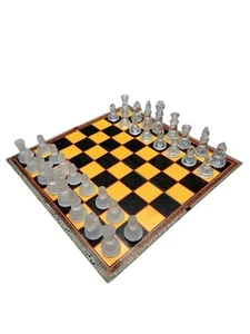 Vintage glass chess set with Folding board - Picture 1 of 9