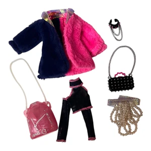 Mermaze Mermaidz Winter Waves Nera Mermaid Coat Purse Necklace Clothes Bag - Picture 1 of 9