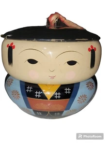 Figura Caja Bento Apilable MUÑECA KOKESHI Laca Japón De Colección 3 Piezas Alguna pérdida de laca - Imagen 1 de 15