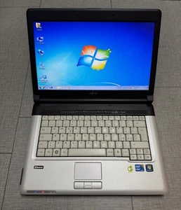 Notebook Fujitsu LIFEBOOK S710 Intel® Core™ i5 i5-560M - Foto 1 di 6
