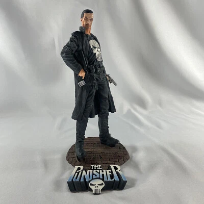 The Punisher Frank Castle NECA 2004 Marvel Comics 13" Statue #2492/2500 - Image 1 of 4