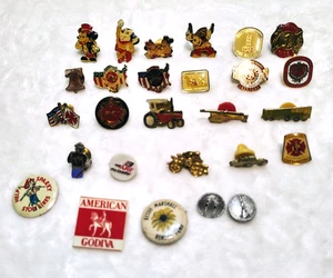 Lote de 27 prendedores surtidos bomberos Mickey Mouse Smokey the Bear TractorSparky - Imagen 1 de 7