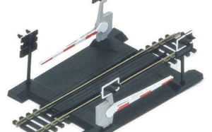 Hornby R645 "SINGLE TRACK LEVEL CROSSING" OO gauge NEW - Picture 1 of 1