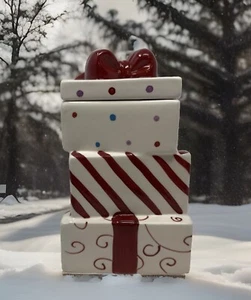 Tarro de galletas navideñas de cerámica 3 cajas de regalo con cintas rojas y lazo 9x6" - Imagen 1 de 13