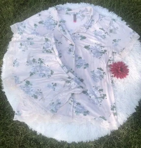 Vince Camuto Bella top & short pajama set L - Picture 1 of 10