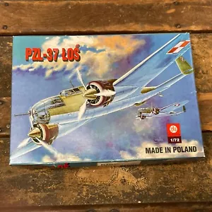 PZL-37 LOS - POLISH BOMBER - POLAND - 1:72 - Bild 1 von 3