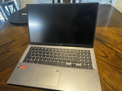 Тонкий и легкий ноутбук ASUS VivoBook 15, 15,6 дюйма - Изображение 1 из 3