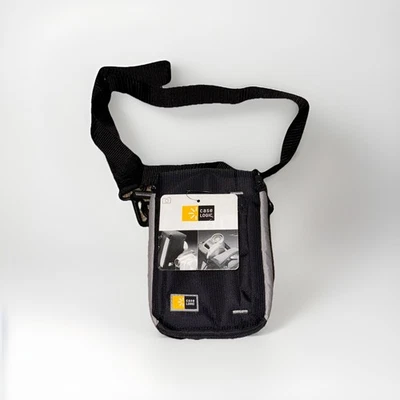 NWT Case Logic TBC-304 Compact Camcorder/Camera Bag Zipper Inside Pocket + Strap - Image 1 of 4