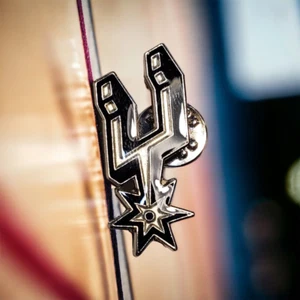 San Antonio Spurs Logo Pin - Bild 1 von 1