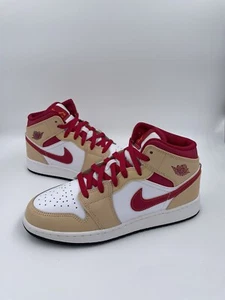 Nike Air Jordan 1 Mid GS Beige Rojo - Talla 36 y 38 - Nuevas y sin estrenar - Imagen 1 de 8