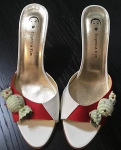 SIN USAR Eugenia Kim Caramelo Rojo Blanco Tacones Deslizables Puntera Abierta Zapatos Caramelo 10 FABULOSOS - Imagen 1 de 9