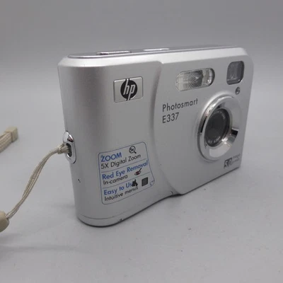 HP Photosmart E337 5.0MP Compact Digital Camera Silver Tested - Image 1 of 4