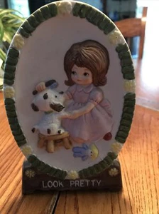 Precious Moments Look Pretty Hand Painted Bisque Porcelain Cameo JASCO - Picture 1 of 2