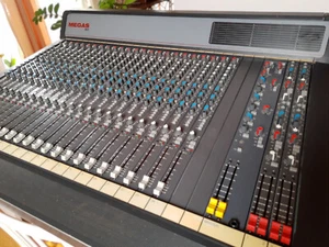 Soundtracs Megas Mix 24channel mixing console - Bild 1 von 4