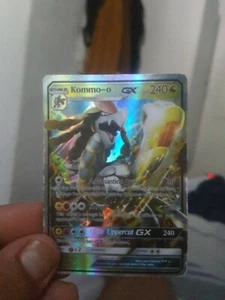 Carta pokemon Kommo-o GX numero serie 100/145 HP240 - Foto 1 di 1