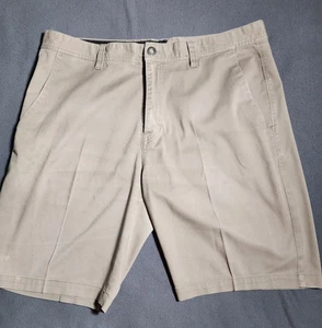Volcom Shorts Mens Size 38x10 Khaki Tan Flat Front Slash Pocket Casual Skater - Picture 1 of 20