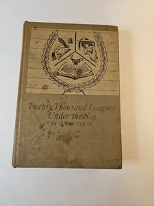 20 000 leagues under the sea Jules Verne Published By Scott Foresman And... - Picture 1 of 17