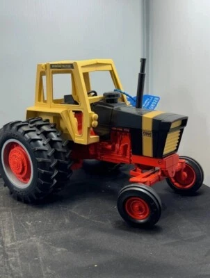 1/16 SCALE ERTL CASE IH 1170 AGRI KING DEMONSTRATOR DUAL TIRES FREE SHIPPING - Image 1 of 3