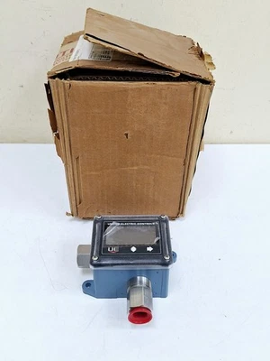 United Electric 2W2D00P13 Electronic Switch with IAW Protection - Image 1 of 4