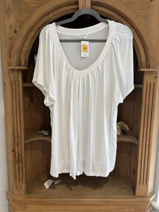 M&S White Top Size 24 With Pleated Front. Scoop Neck 93% Viscose 7% Elastane. - Picture 1 of 3