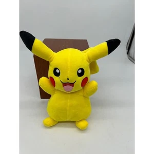 Brandneu Pokemon Pikachu Plüschtier 9 Zoll Toy Factory Stofftier Plüschtier Gelb - Bild 1 von 2