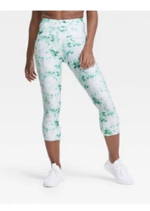 ** NWT- Women’s Floral Print High Waisted Capri Workout Legging- Sz Large - Picture 1 of 12