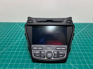 13-14 HYUNDAI SANTA FE NAVIGATION TOUCH SCREEN RADIO CD PLAYER OEM - Picture 1 of 10