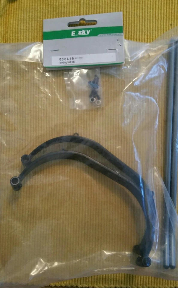 Landing Skit set EK1-0632 ESKY 900 RC Helicopter spare parts  000619 - Image 1 of 1