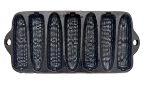 Vintage Primitive Cast Iron 7-Ear Corncob Cornbread Bakeware Pan, Made in TAIWAN - Picture 1 of 22