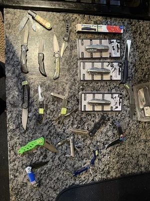 Lot Of 21 Pocket Knife Tactical Camping Survival Tool EDC Folding Knives Collect - Image 1 of 4