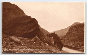 Gales Reino Unido ~ The Cromlech Stone-Llanberis Pass ~ Foto postal de la década de 1920 - Imagen 1 de 2