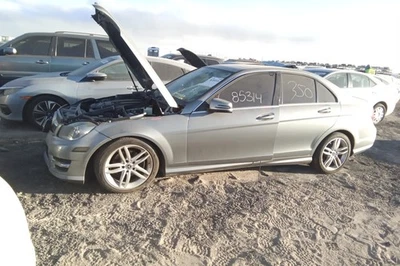 Mercedes-Benz Clase C 2013 transmisión automática OEM 132 k millas - LKQ408952339 Foto 1 de 4