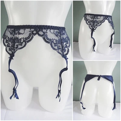 Cinto Suspensório Vintage Anos 80 Azul Marinho Meias de Renda Clipe de Liga Feminino Anos 80 - Imagem 1 de 4