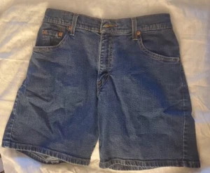 Levi’s Denim Blue Women’s Shorts Size 10 Regular 5 Pocket 97% Cotton - Picture 1 of 12