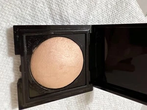 Laura Mercier Matte Radiance Baked Powder Highligh 01 Full Size BNIB - Picture 1 of 3