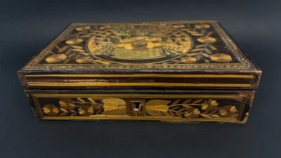 Coffret boîte à couture en marqueterie de paille Fin XVIIIème début XIXème - Photo 1/4