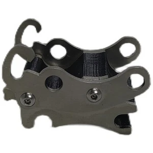 Gancio rapido cambio secchio in metallo per escavatore radiocomandato Double Eagle E111 E010 E160 - Foto 1 di 9