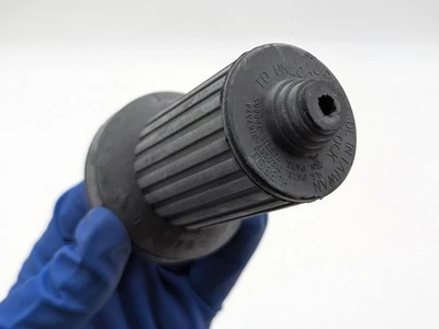 Bota impermeable Hubbell HBL6024 Seal-Tite para conectores Insulgrip 15A Foto 1 de 4