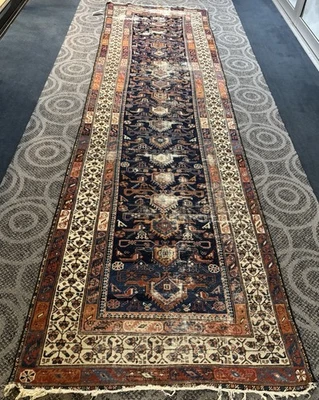 UN AUTÉNTICO CORREDOR 3’1” X 11’4” Foto 1 de 4