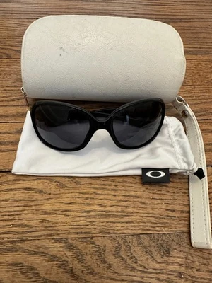 Oakley Womens Sunglasses Ombre - Image 1 of 4