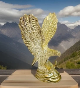 Vintage Brass Metal Gold Eagle Talons Out Sculpture Statue Paperweight 5” MCM - Picture 1 of 9