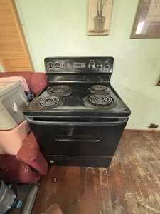Electric Stove - Picture 1 of 3