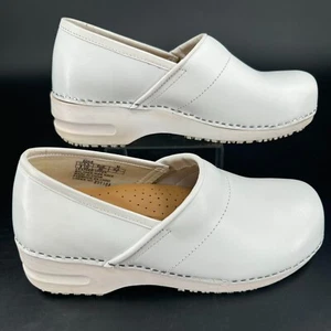 Shoes for Crews WOMENS White Leather Slip On Comfort Clogs Mules Shoes SIZE 8.5 - Picture 1 of 24