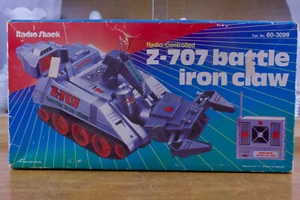 Z-707 Battle Iron Claw Radio Shack Radio Controlled Robot (Missing Controller) - Picture 1 of 4